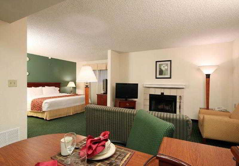 Sonesta Es Suites South Brunswick - Princeton Monmouth Junction Екстериор снимка